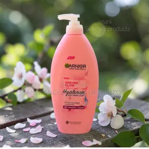 Sunluxe Lounge for Skin and Hair Products