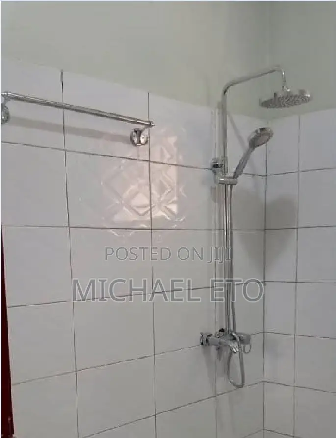 6bdrm Apartment in Busukuma for sale