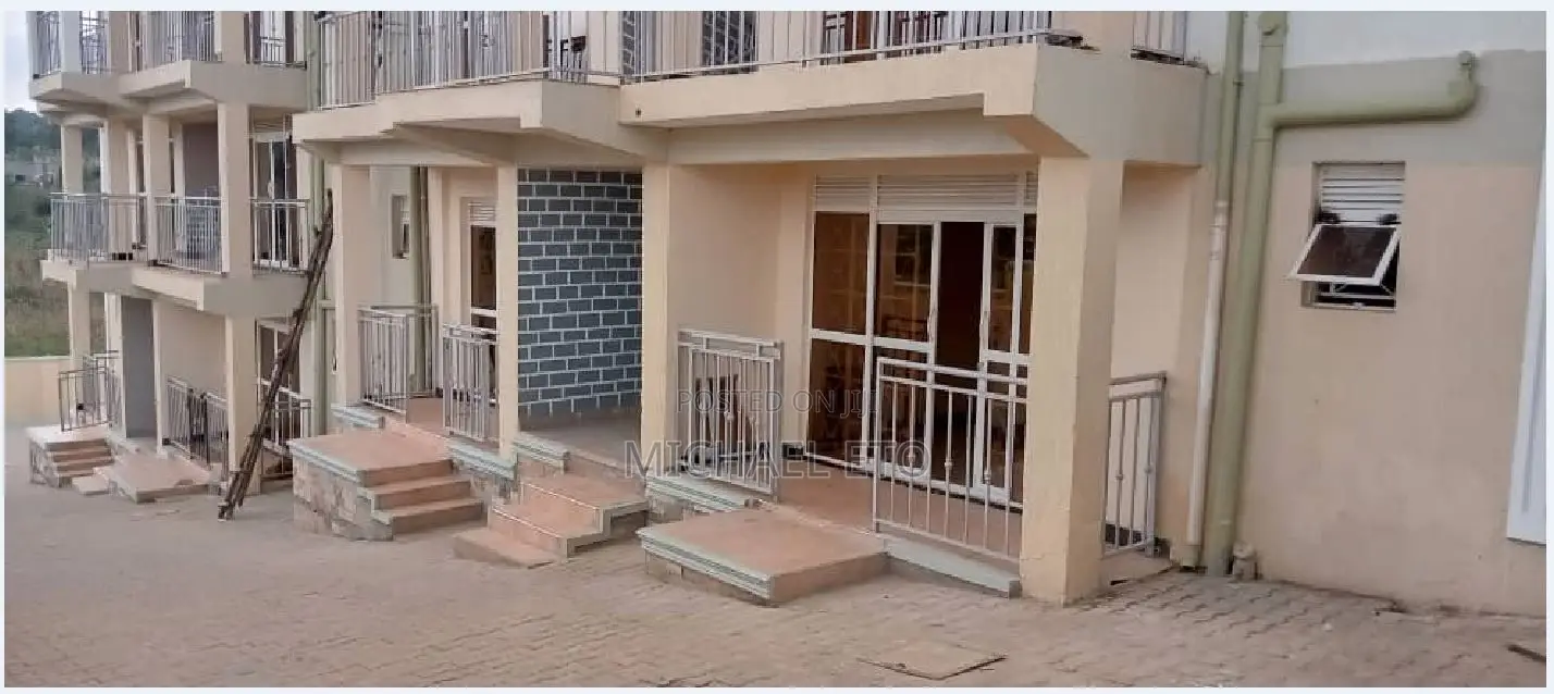 6bdrm Apartment in Busukuma for sale
