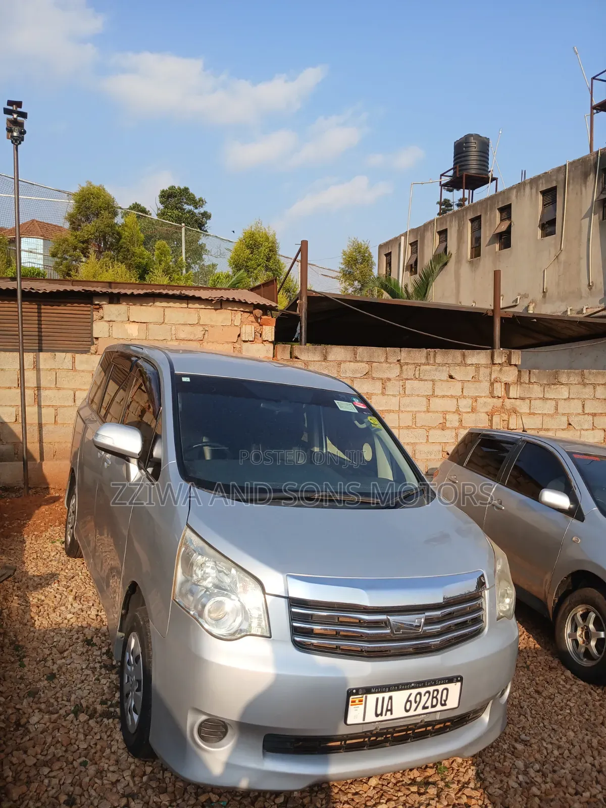 Toyota Noah 2012 Silver