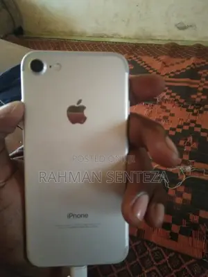 Apple iPhone 7 32 GB Silver