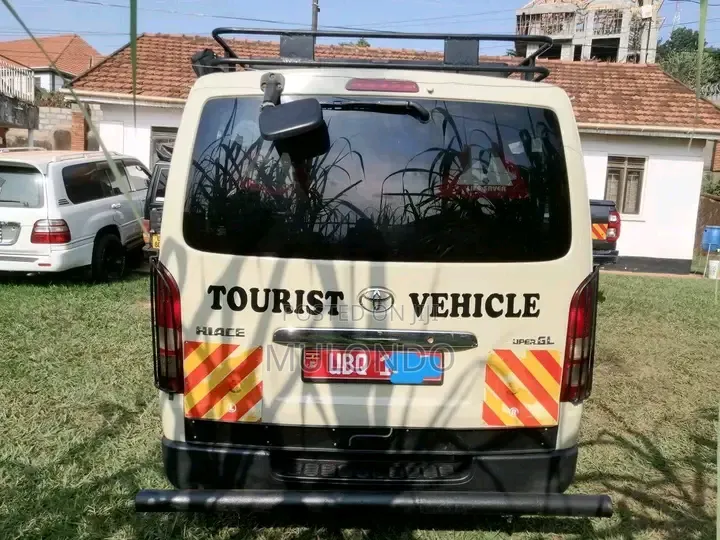 Toyota Urban Cruiser 2013