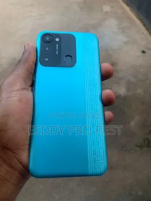 Tecno Spark 8C 64 GB Blue
