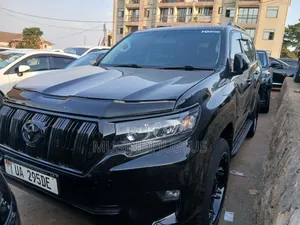 Toyota Land Cruiser Prado 2017 Black