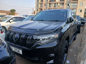 Toyota Land Cruiser Prado 2017 Black
