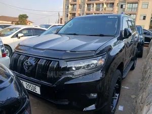 Toyota Land Cruiser Prado 2017 Black