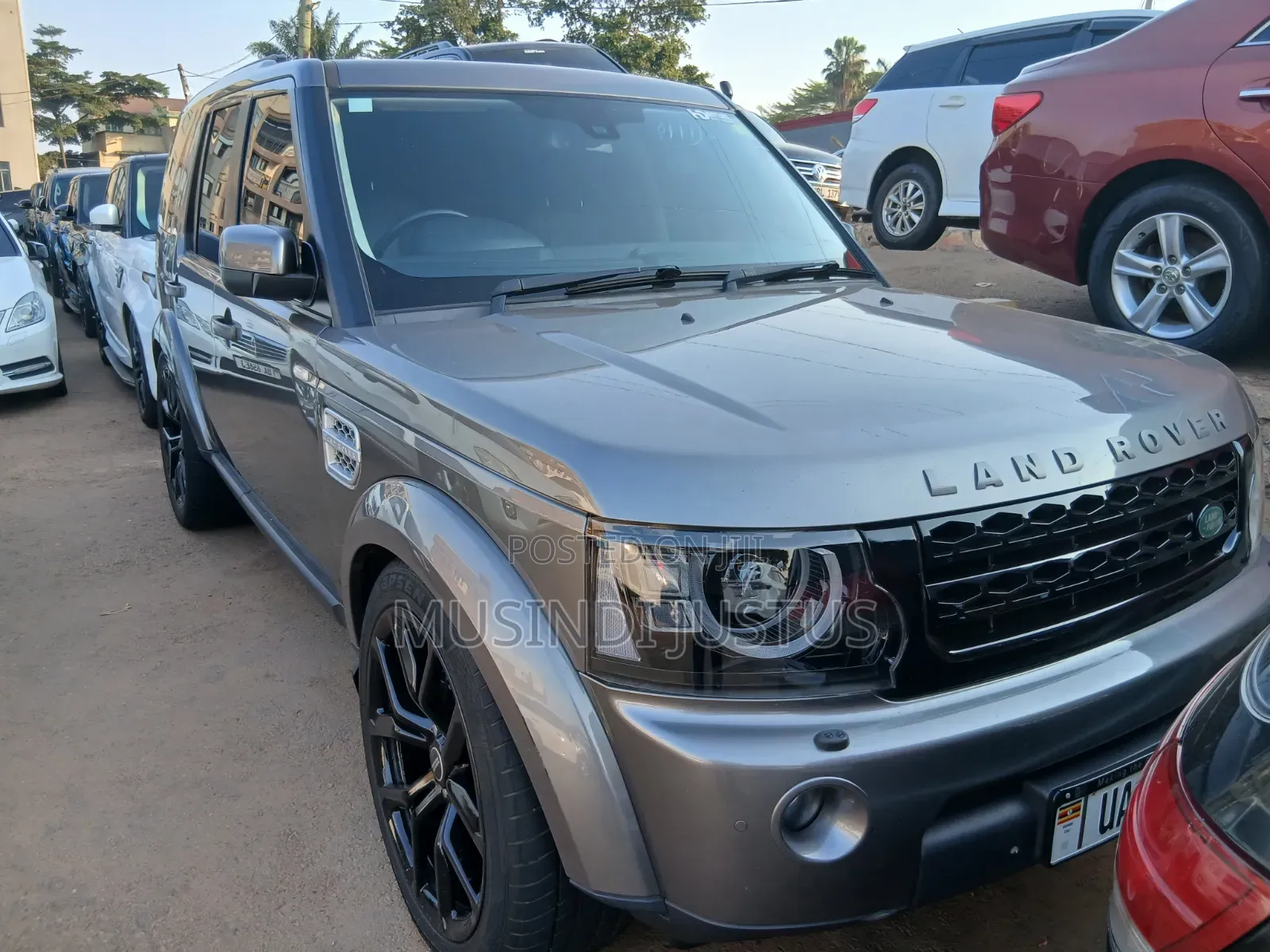 Land Rover Discovery 2012 Gray
