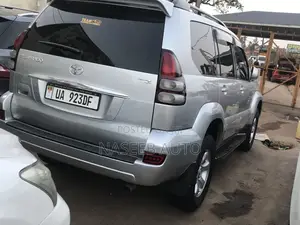 Toyota Land Cruiser Prado 2009 Silver