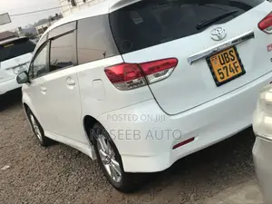 Toyota Wish 2012 White