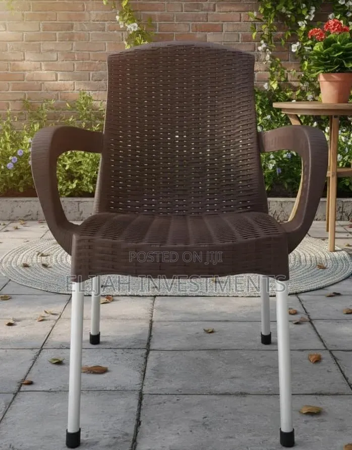 Modern Plastic Faux Rattan Design Armchair