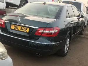 Mercedes-Benz E300 2011 Green