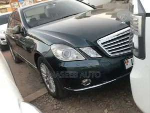 Mercedes-Benz E300 2011 Green