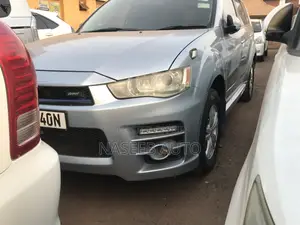Mitsubishi Outlander 2011 Silver