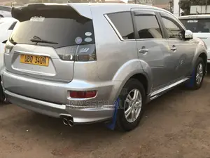 Mitsubishi Outlander 2011 Silver