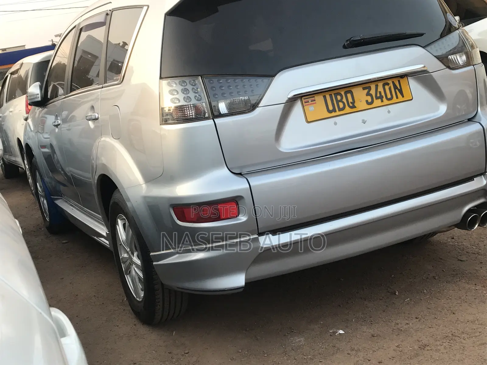 Mitsubishi Outlander 2011 Silver