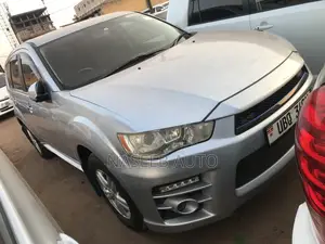 Mitsubishi Outlander 2011 Silver