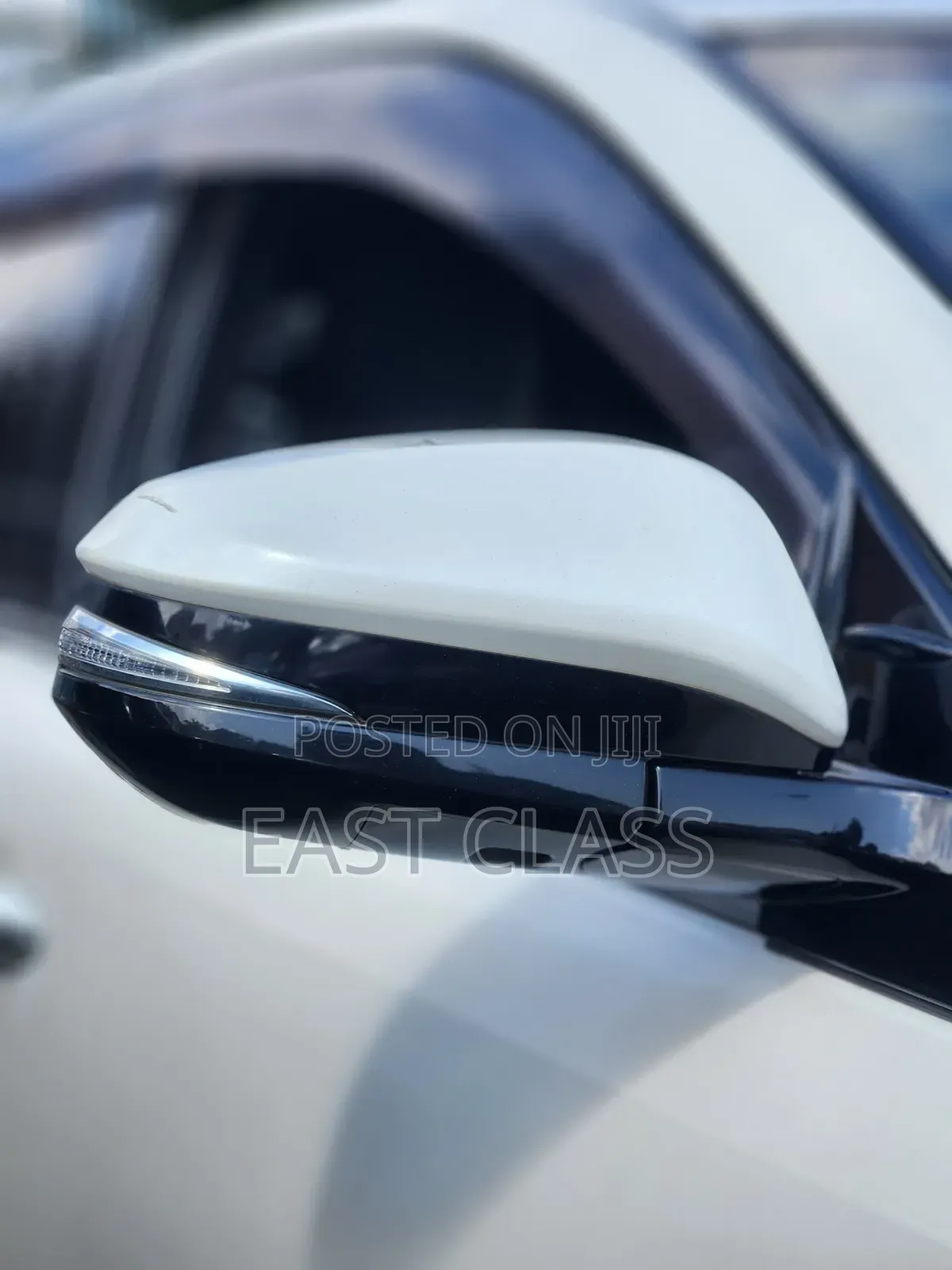 Toyota Harrier 2.0 2019 White