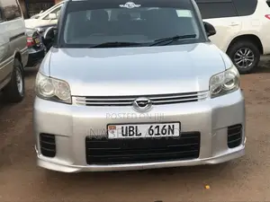 Toyota Corolla Rumion 2011 Silver