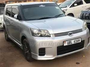 Toyota Corolla Rumion 2011 Silver