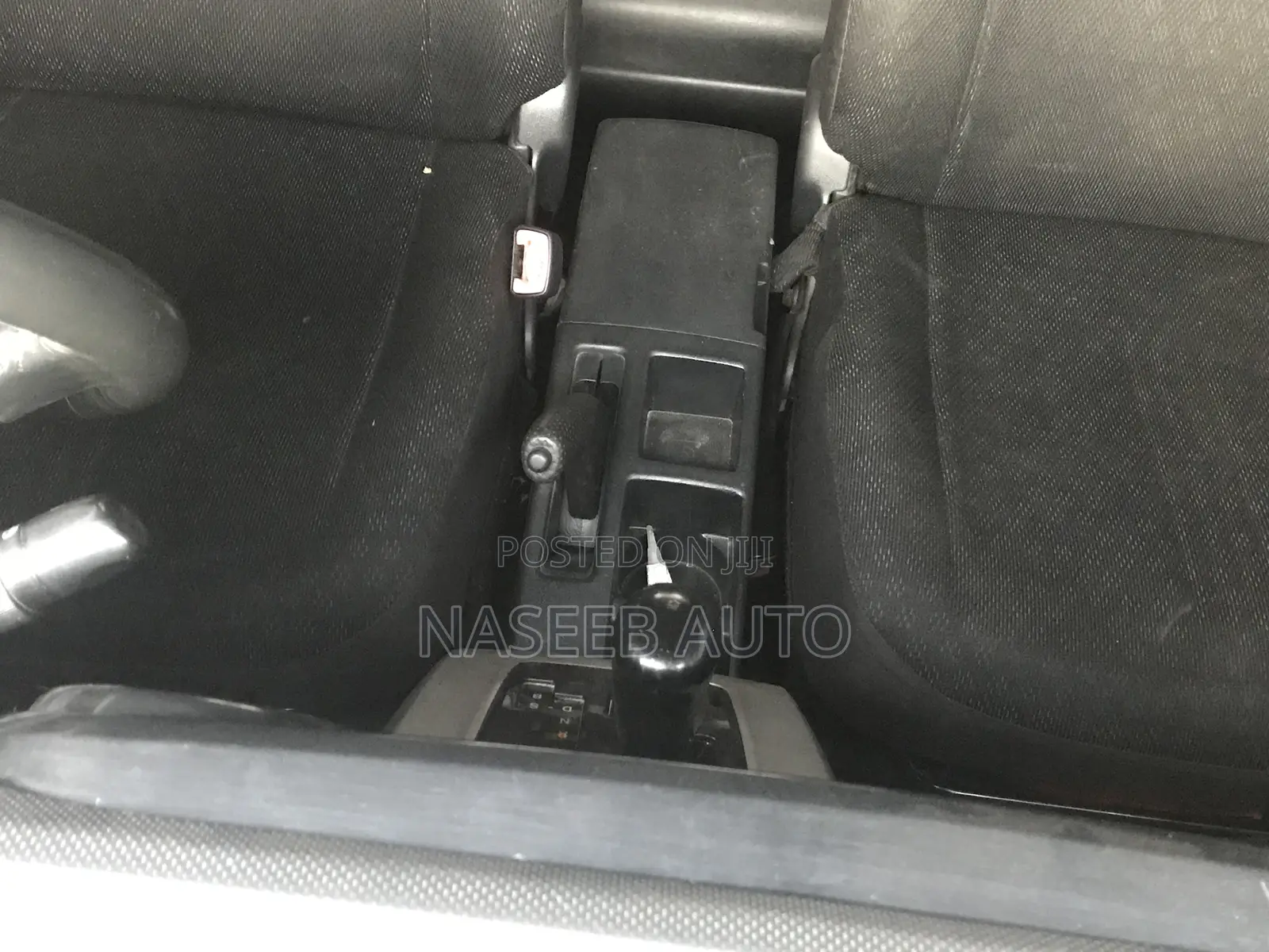 Toyota Corolla Rumion 2011 Silver