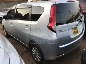 Toyota Passo Sette 2009 Silver