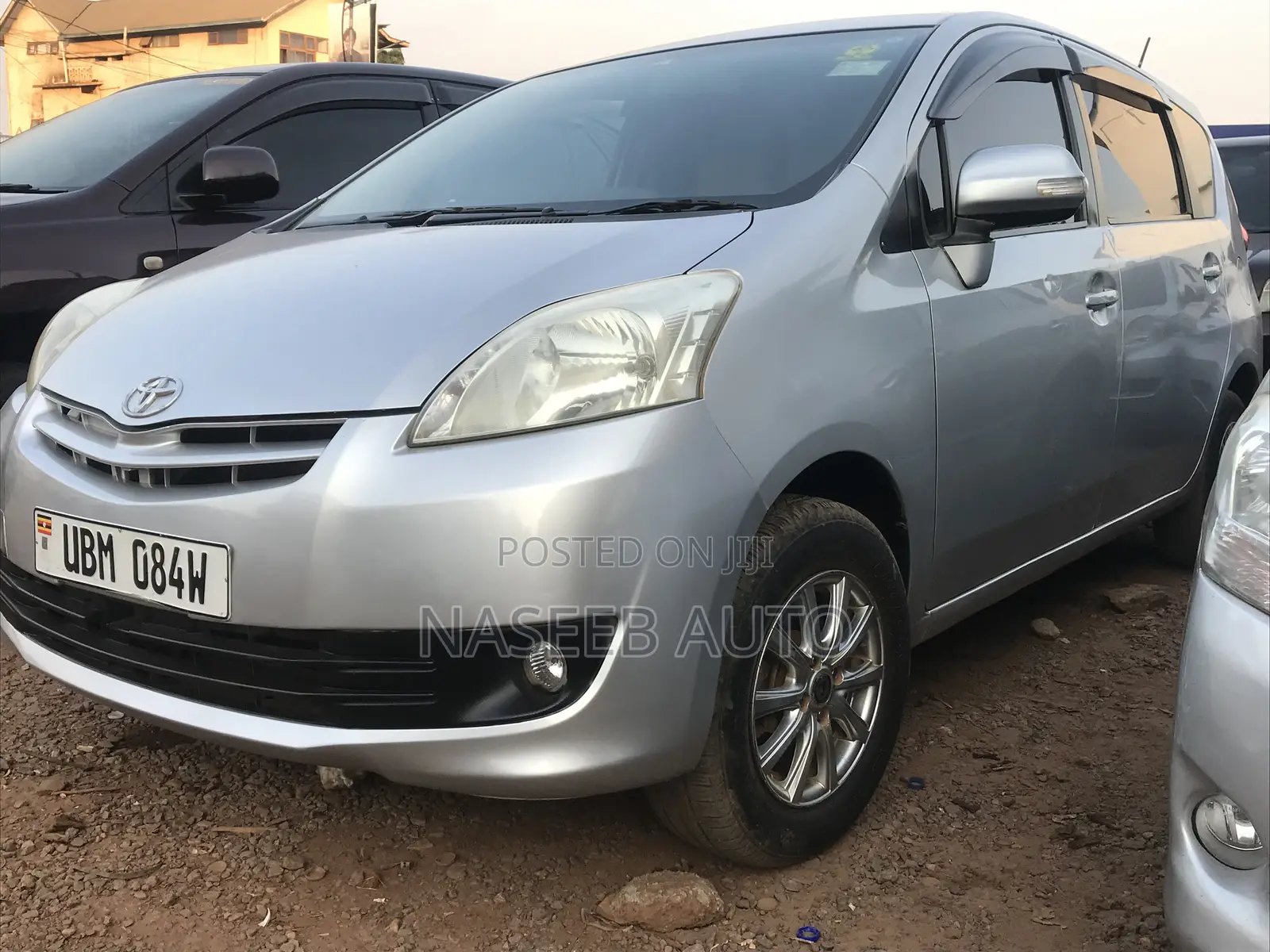 Toyota Passo Sette 2009 Silver