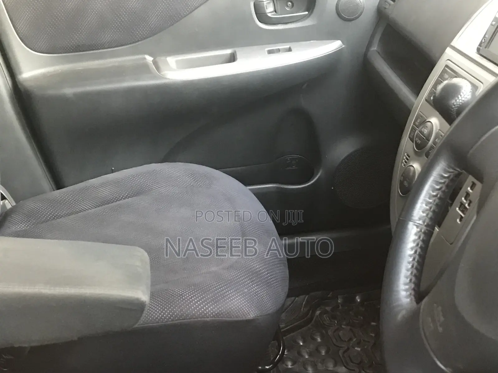 Toyota Ractis 2009 Silver