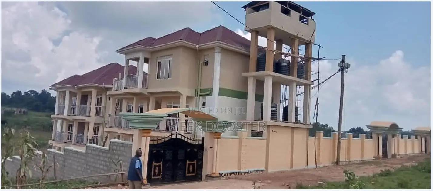 Furnished 2bdrm Apartment in Kira for sale