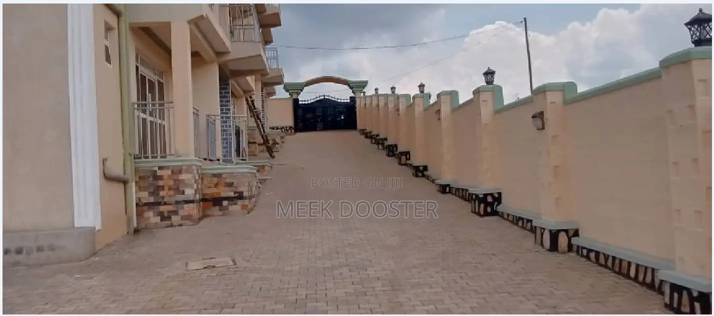 Furnished 2bdrm Apartment in Kira for sale