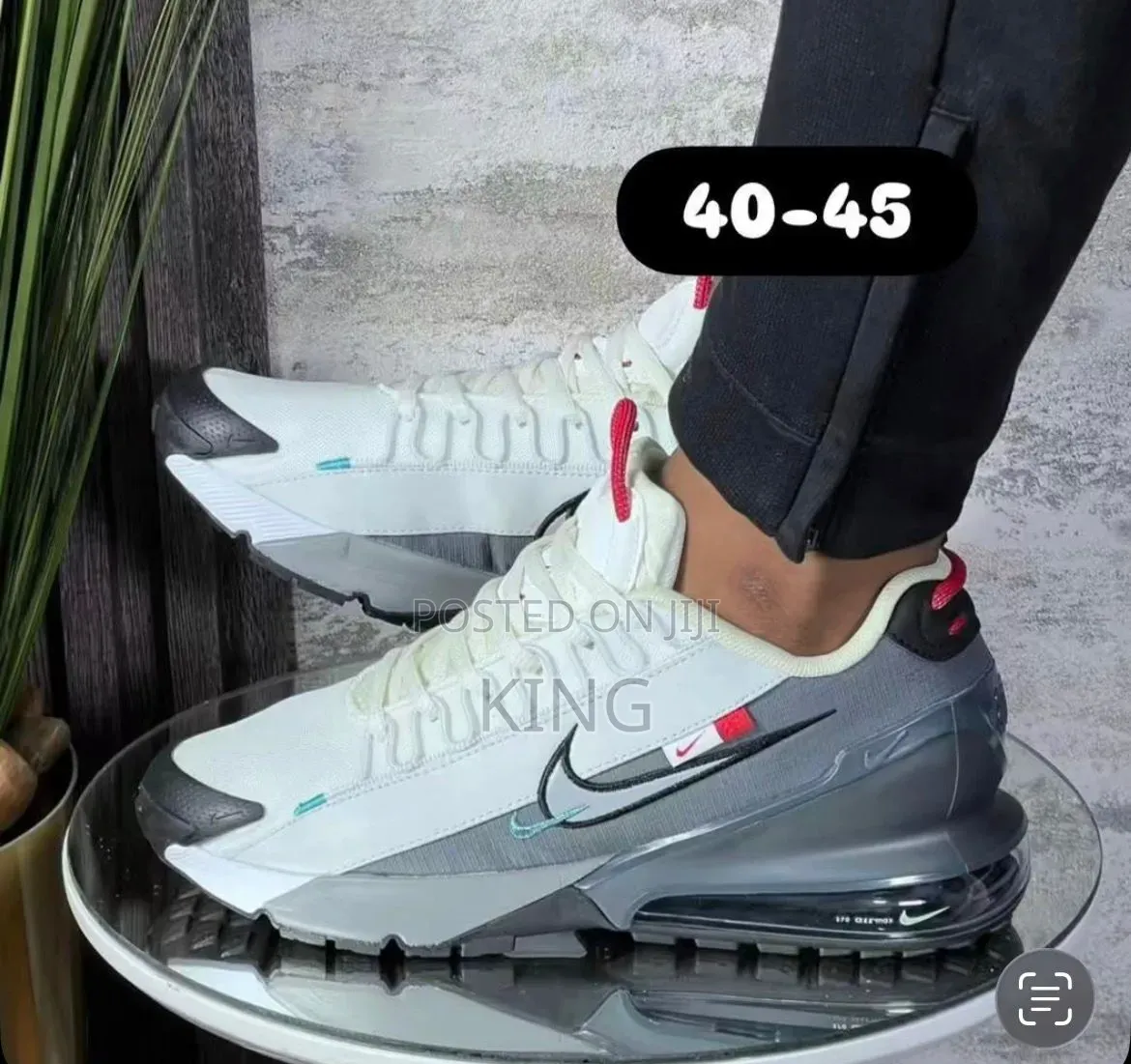 Nike Air Max Pulse Roam Sneakers