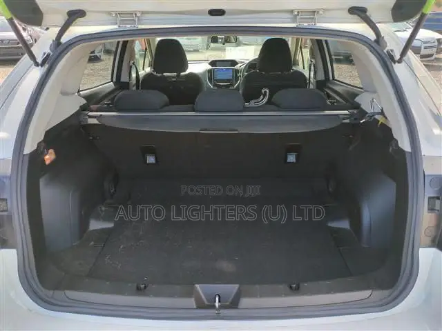 Subaru Impreza 2.0i AWD Hatchback 2017 White