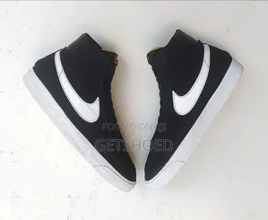 Nike Blazer Mid 77 Vintage Size 45eur/10uk/11us Available
Halla