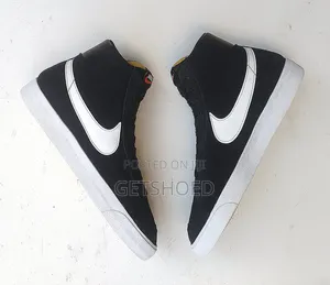 Nike Blazer Mid 77 Vintage Size 45eur/10uk/11us Available
Halla