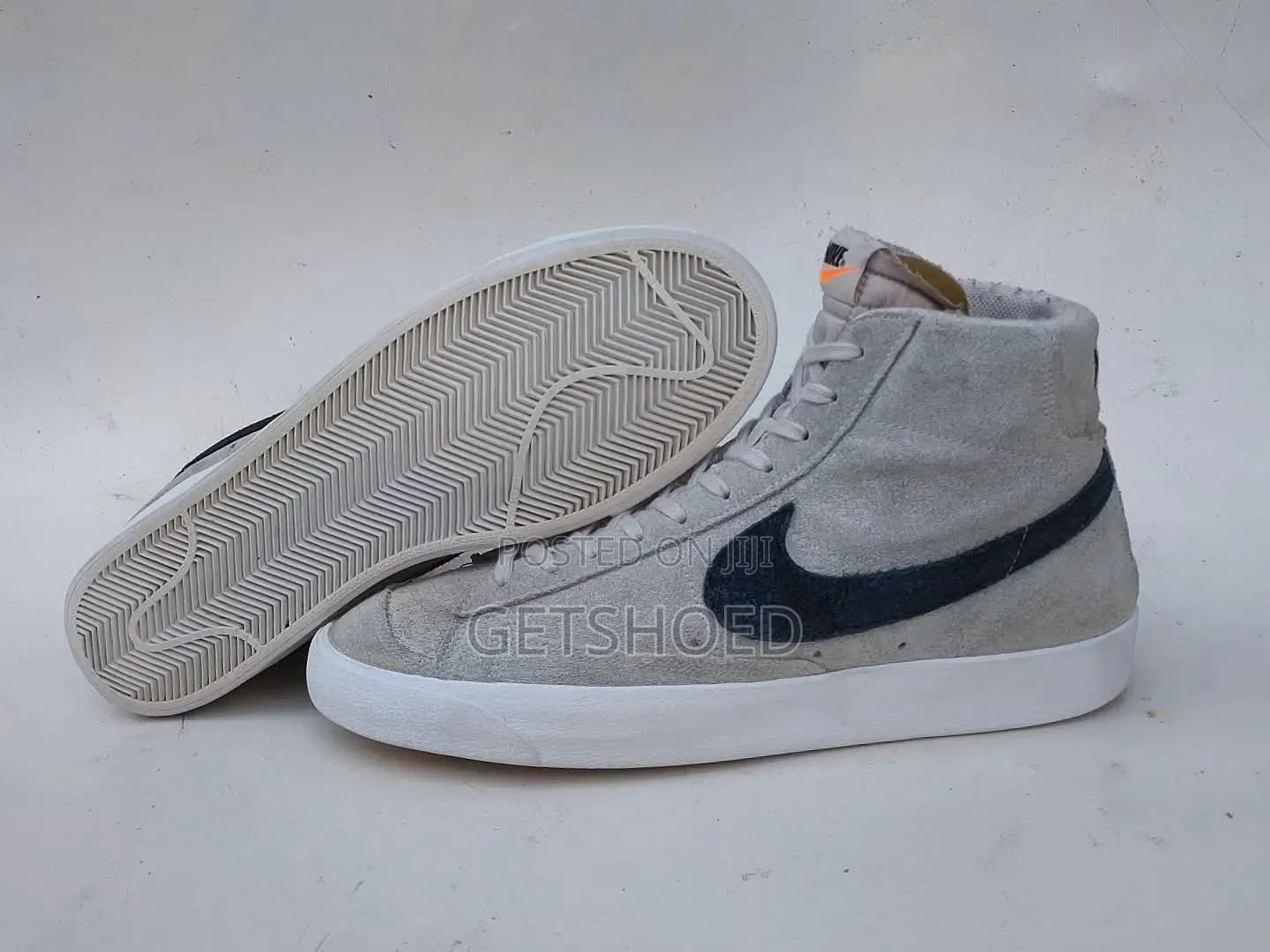 Nike Blazer Mid 77 Vintage 
Size 46eur/11uk/12us Available
Halla 