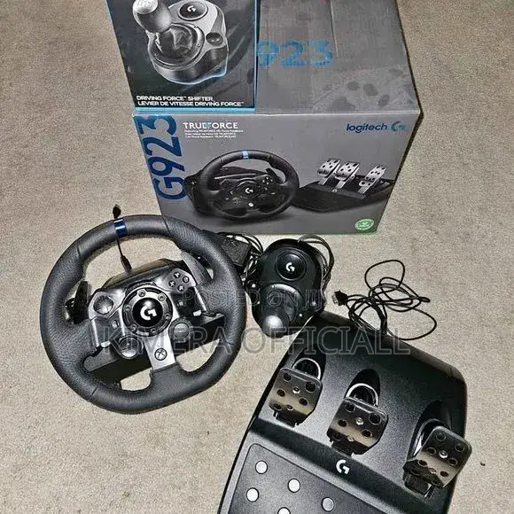 Logitech G923 True Force Gaming Racing Steering Wheel. Strong, Durable