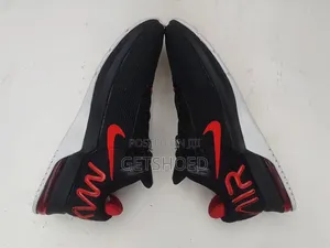 Nike Air Max Alpha Trainer 4
Size 47. 5eur/12uk/13us Available
Halla