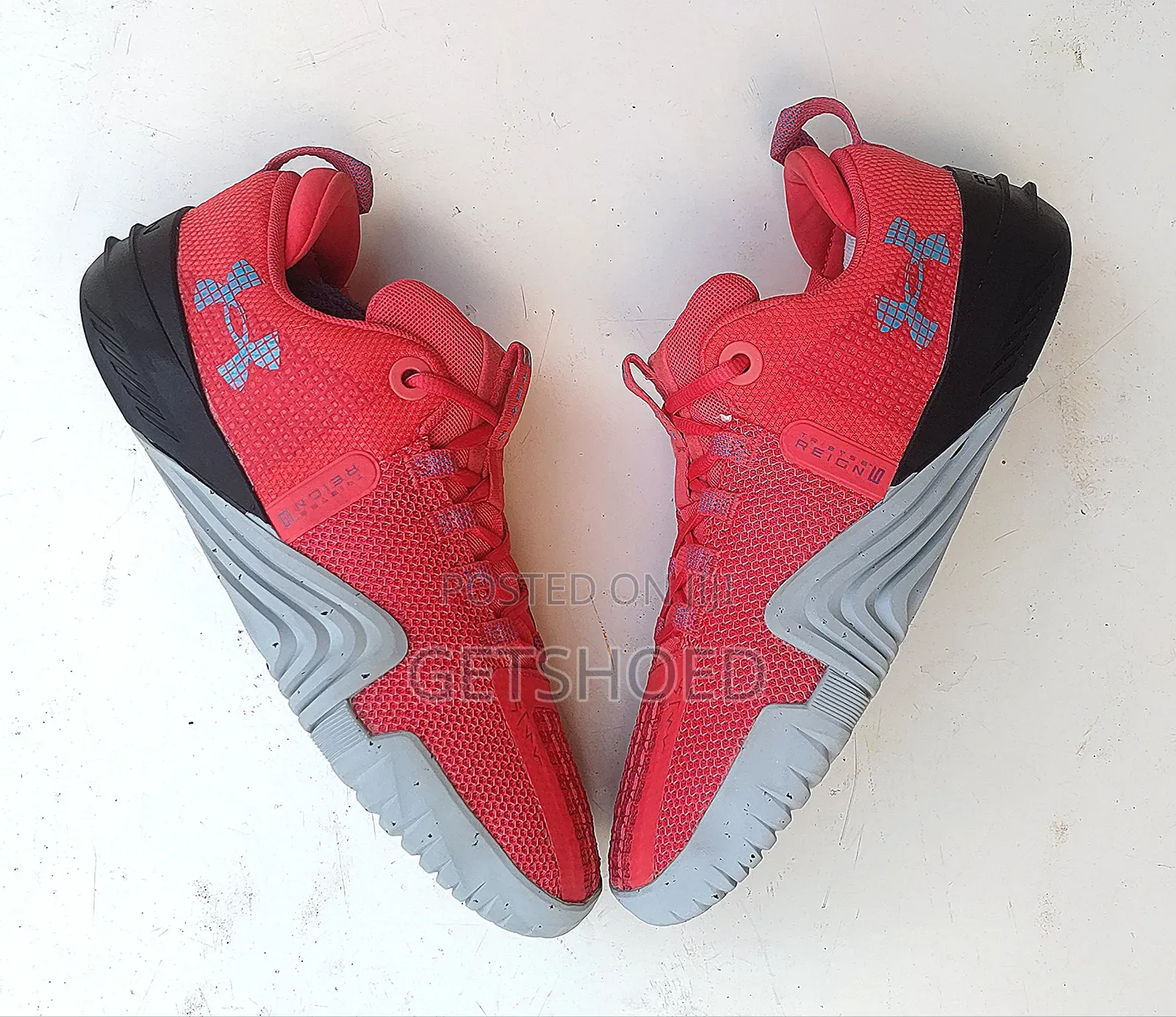 Under Armour Tribase Reign 6 Size 44.5eur/9.5uk/10.5us Available
Halla