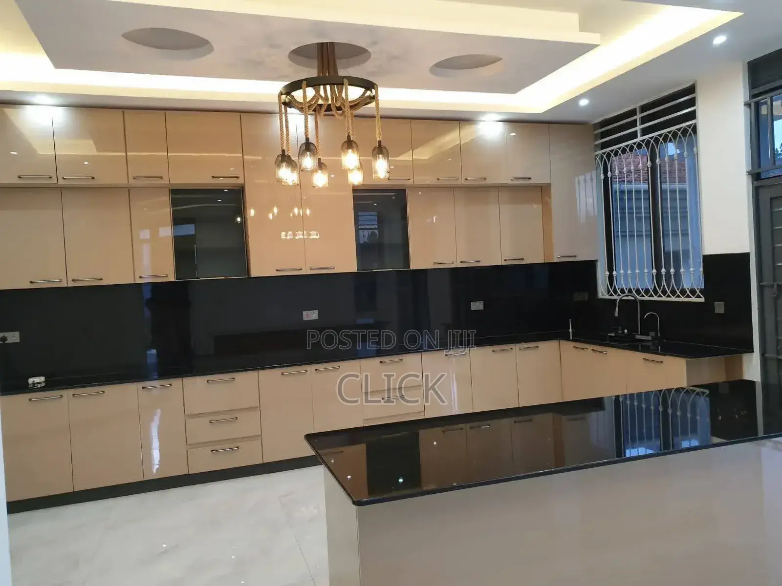 6bdrm Duplex in Munyonyo, Central Division for rent