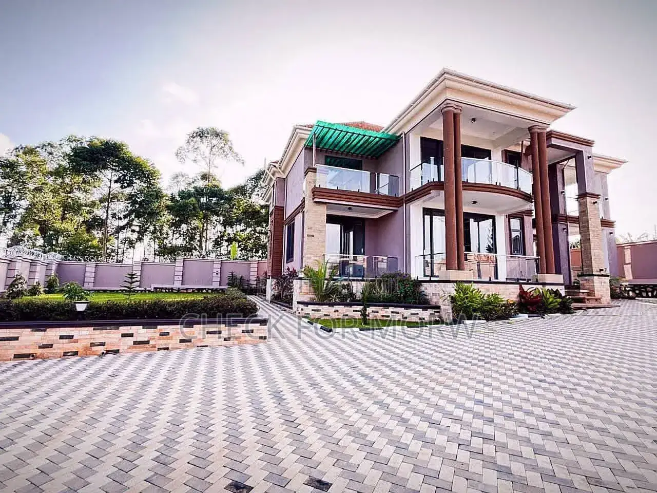 5bdrm Apartment in Bugolobi, Central Division for rent