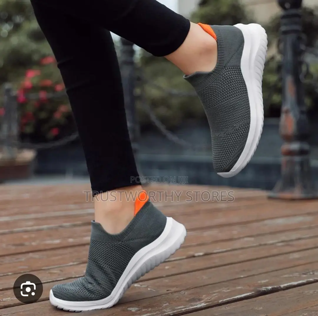Lightweight Sneaker Grey