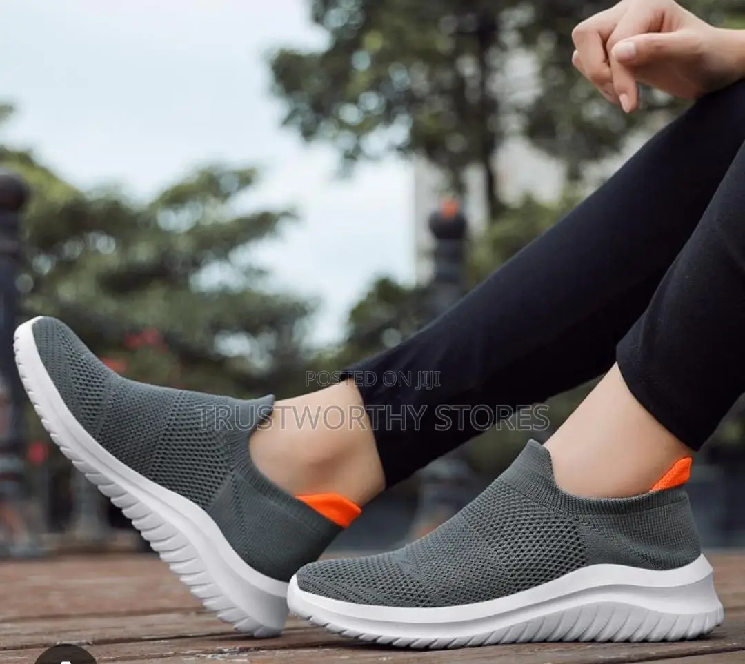 Lightweight Sneaker Grey