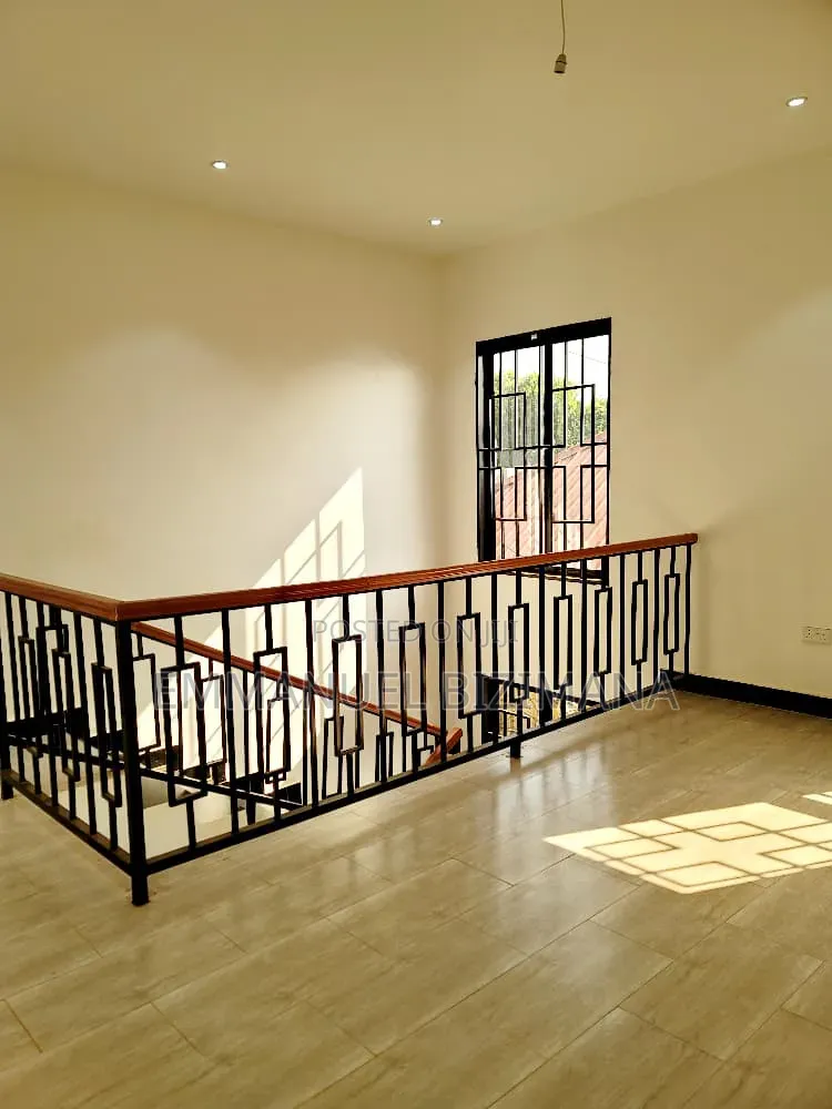 Furnished 5bdrm House in Bwerenga, Central Division for sale