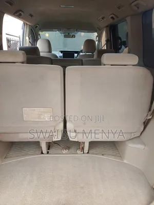 Toyota Noah 2.0 143hp AWD (8 Seater) 2009 Beige