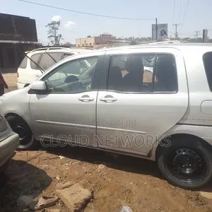 Toyota Raum 2007 Gold