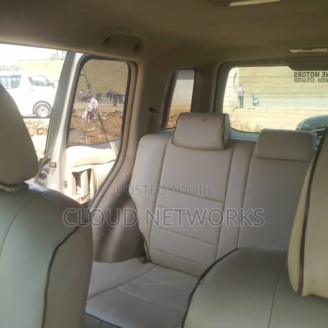 Toyota Raum 2007 Gold