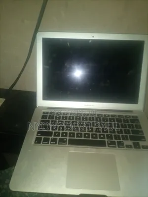 Laptop Apple MacBook 2017 8GB Intel Core i7 HDD 512GB