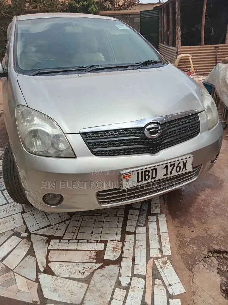 Toyota Corolla Spacio 2004 Gold