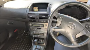 Toyota Avensis 2006 Ivory