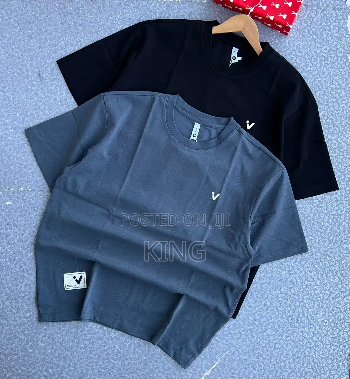 Crewneck Short-Sleeve Graphics T-Shirts
