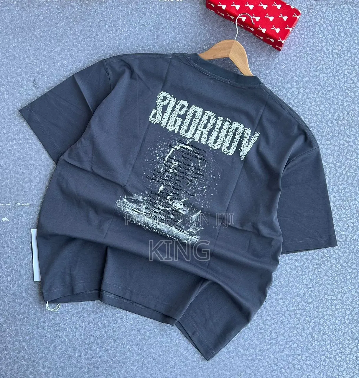 Crewneck Short-Sleeve Graphics T-Shirts